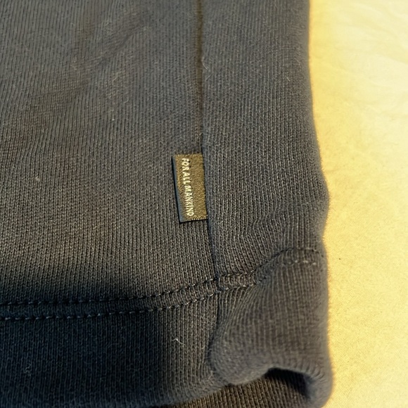 7 for all mankind navy blue sweater shorts - Picture 4 of 7